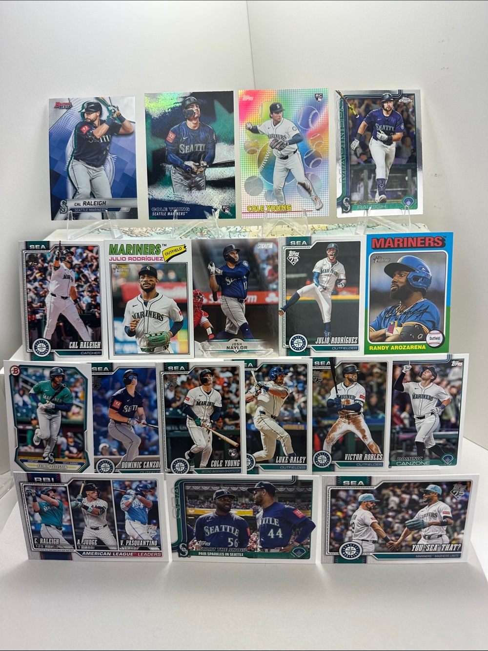 3 Cole Young Rookies + Cal Raleigh/Julio Rodriguez/Naylor Mariners lot of 18